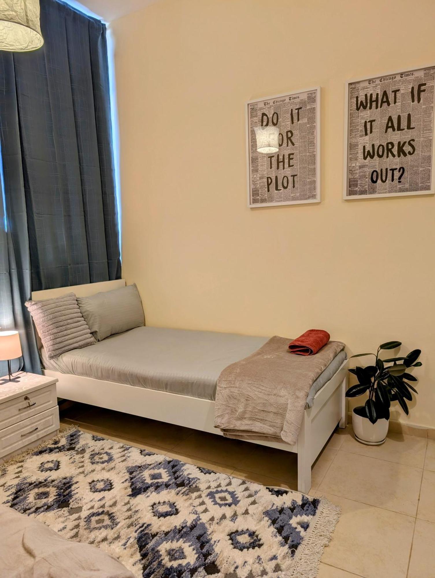 Thegrid-Homestay Abu Dhabi Exterior photo